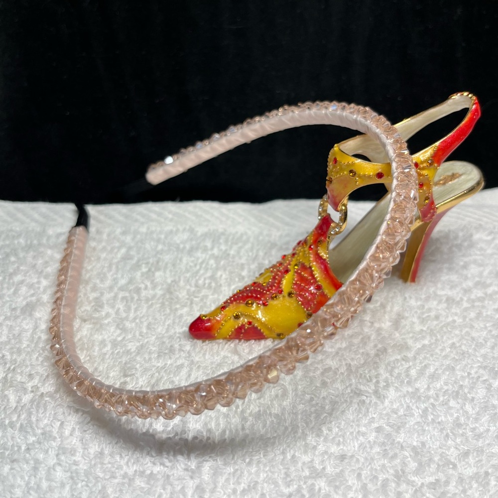 Rhinestone Beaded and crystal headband -very pretty standard size